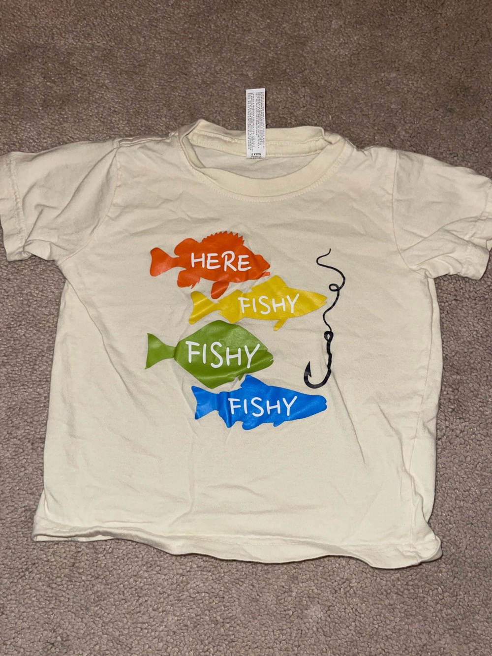 Kids' 'Here Fishy Fishy' Graphic Tee - Cream with Orange/Yellow/Green/Blue Fish